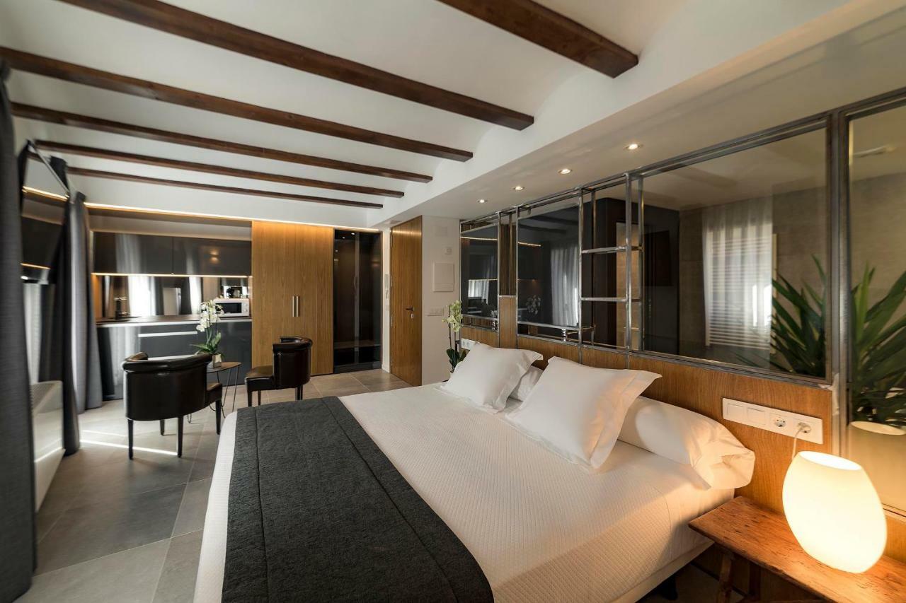 Vinatea Suites Morella Bagian luar foto
