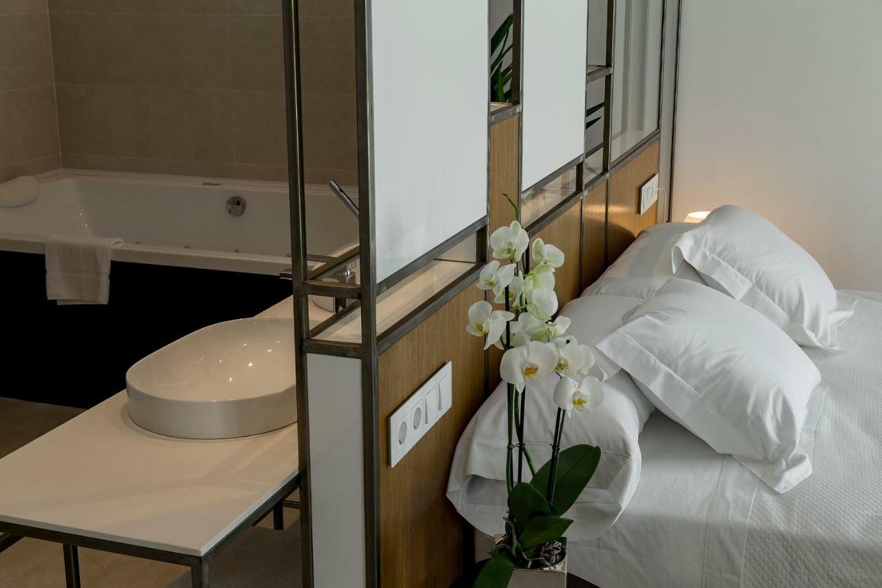 Vinatea Suites Morella Bagian luar foto